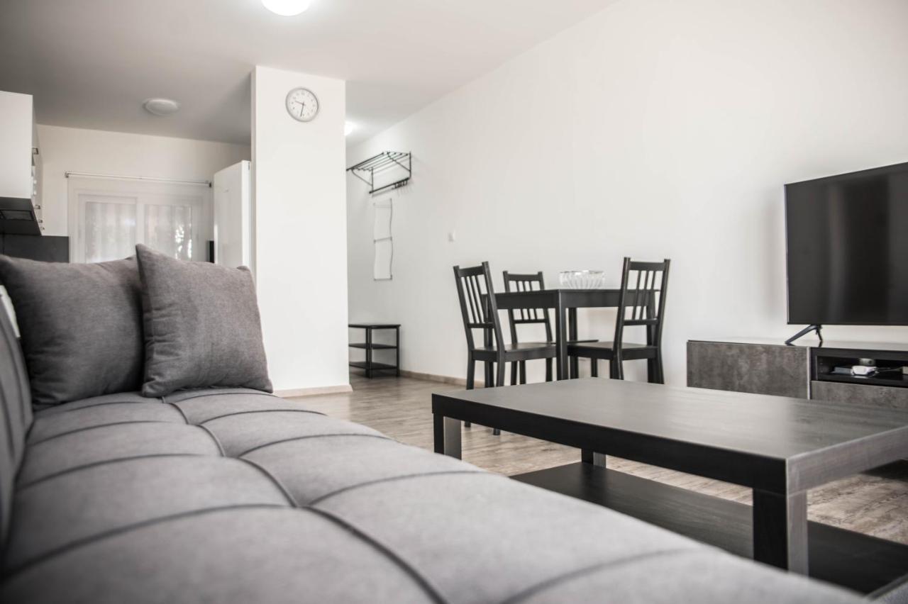 Διαμέρισμα Lovely One Bedroom With View *