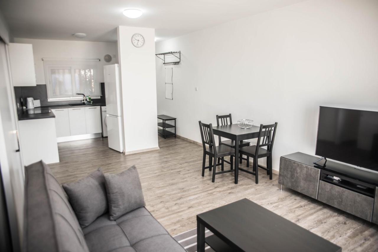 Lovely One Bedroom With View